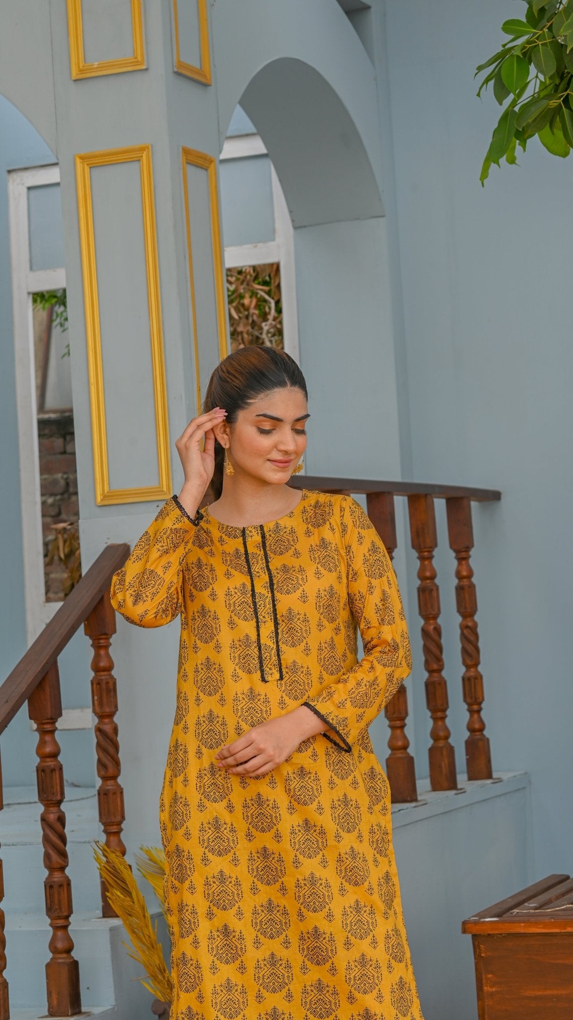 Classic Charm - Diva Clothings