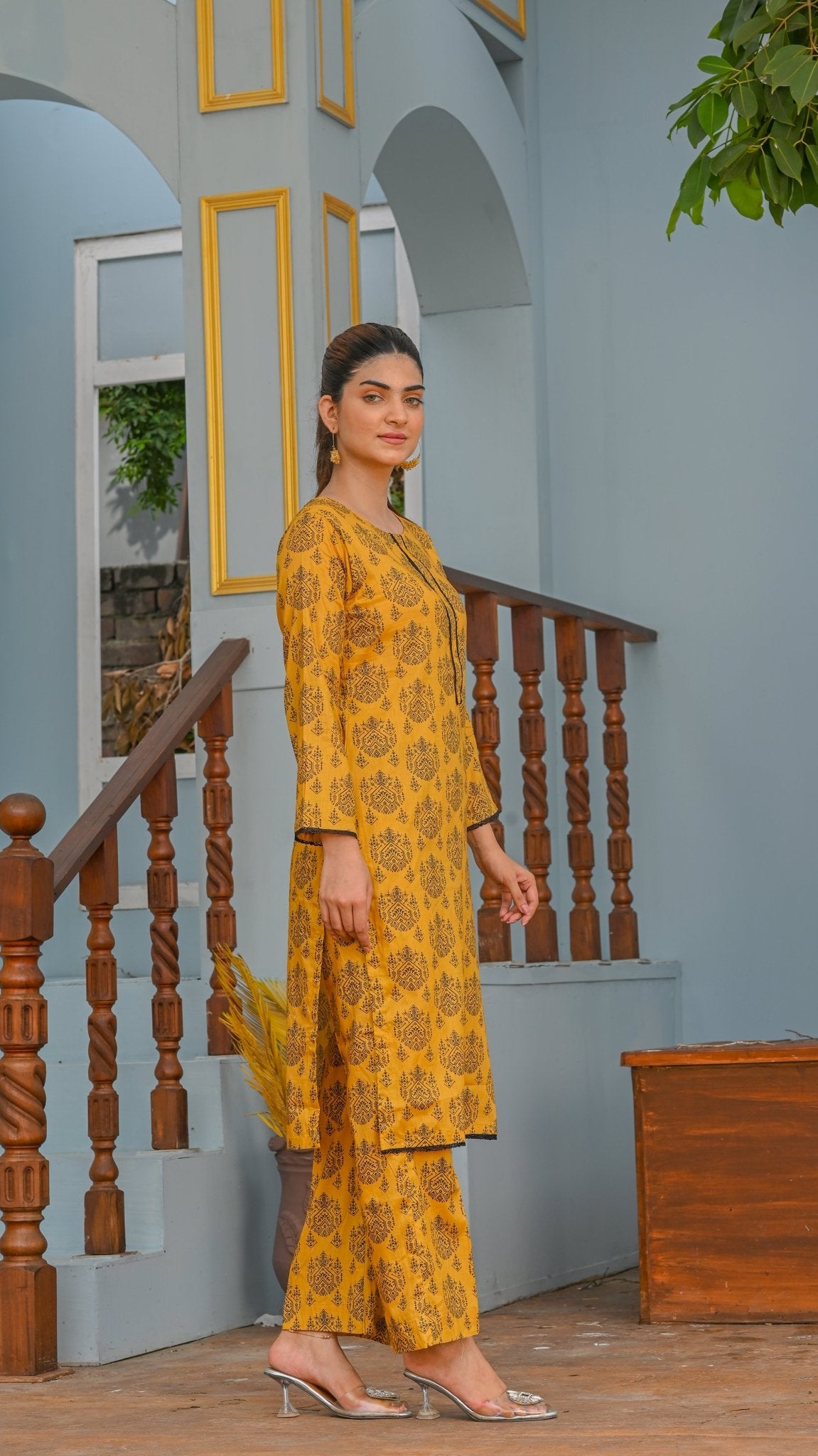 Classic Charm - Diva Clothings