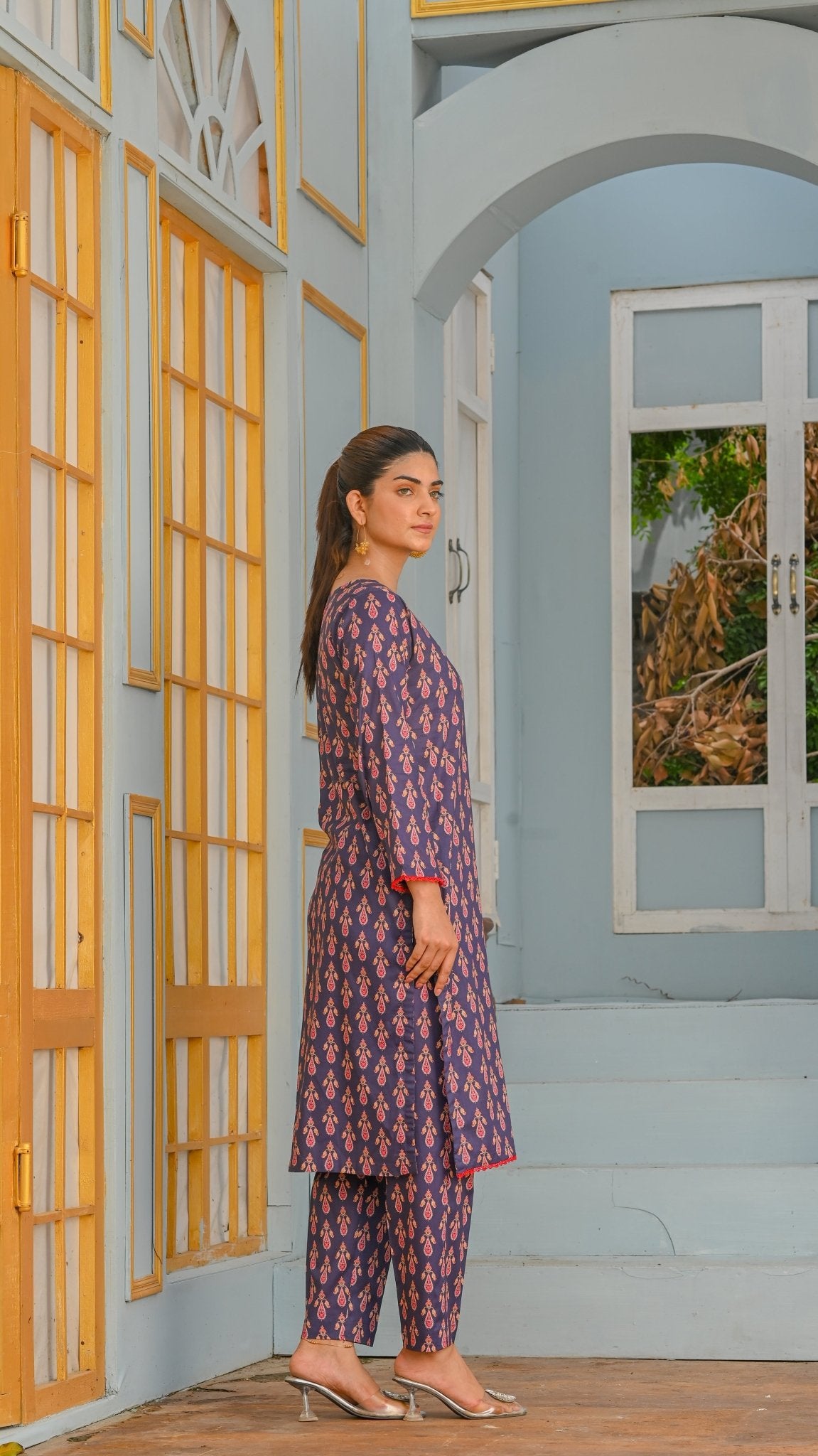 Trendy Threads - Diva Clothings